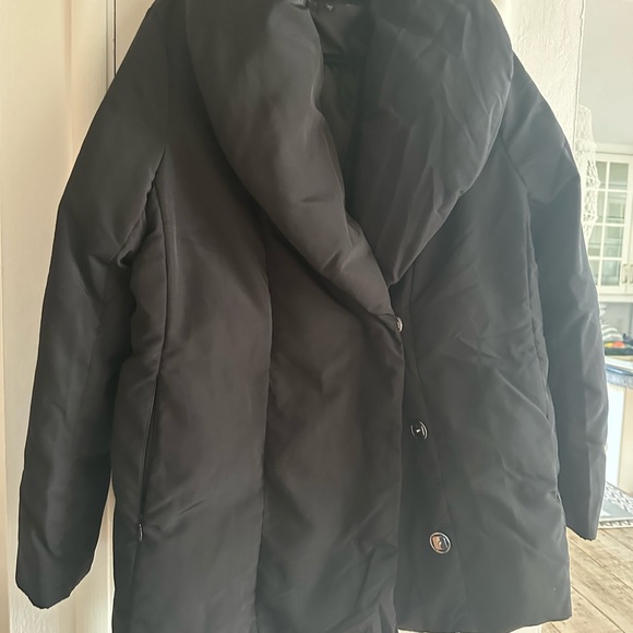 ***EXPRESS ***Wmn's Black puffy jacket size Large NWOT - Picture 2 of 11